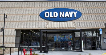 OLD NAVY STORE FRONT