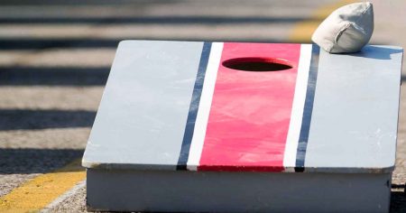 johnsonville cornhole