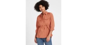 belted high low shirt