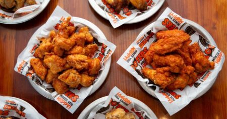 hooters wings