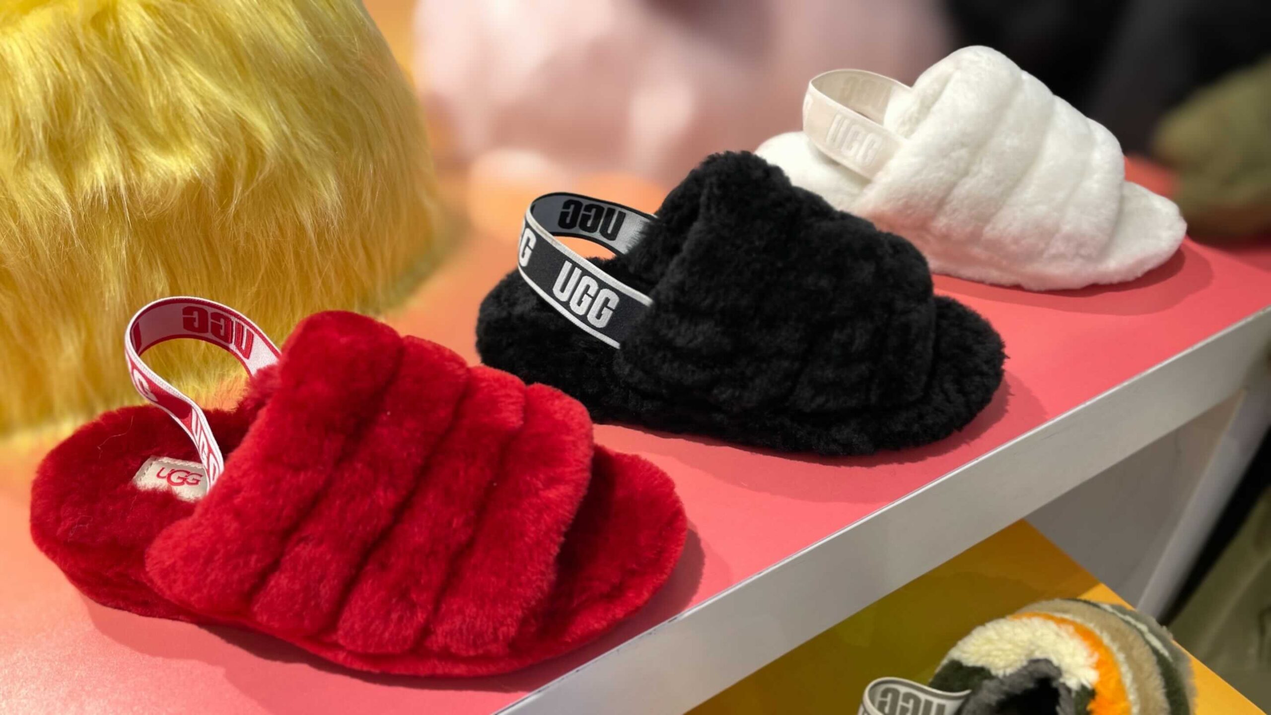 Ugg Fluff Slides scaled