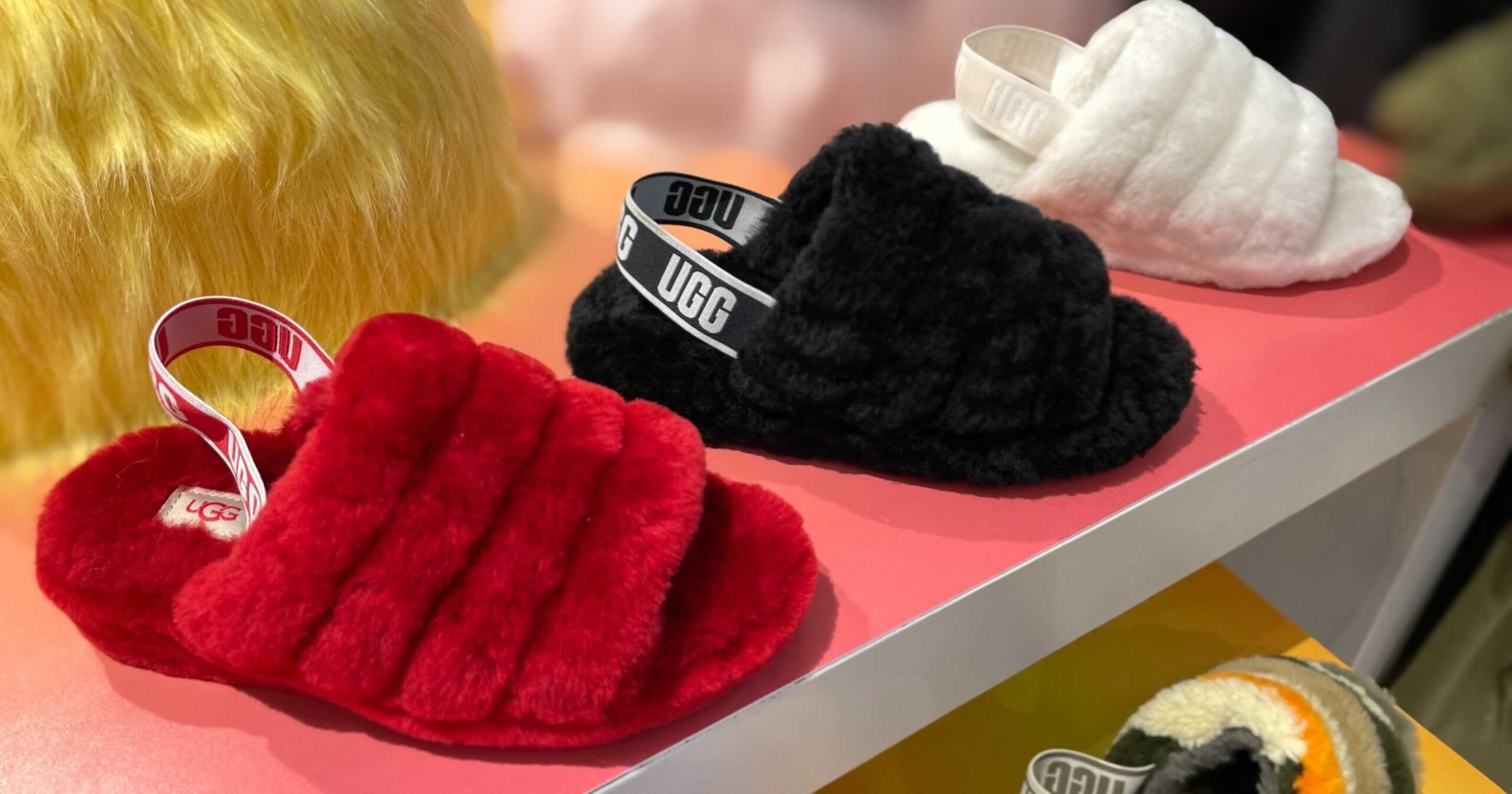 Ugg Fluff Slides scaled e