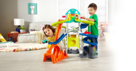 Little People Launch Loop Raceway