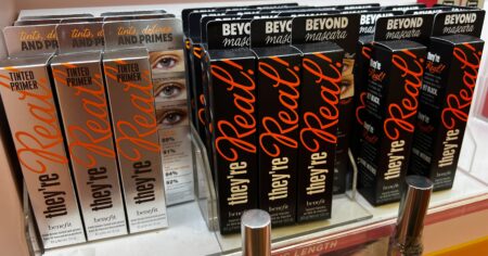 Benefit Mascara scaled