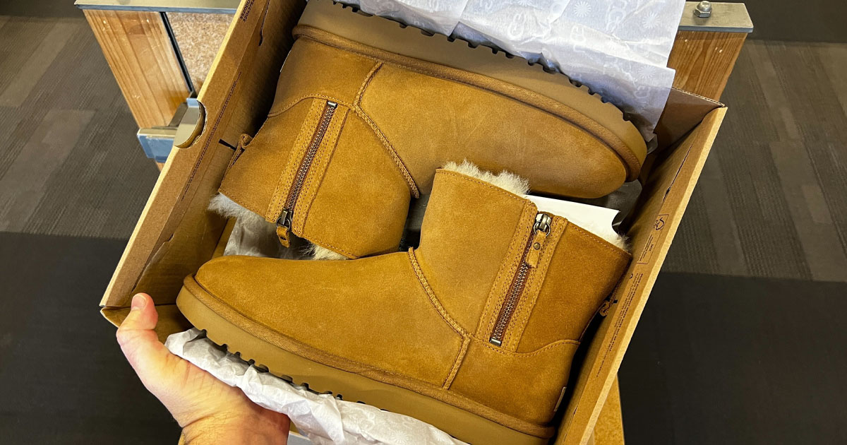 UGG MINI BOOTS