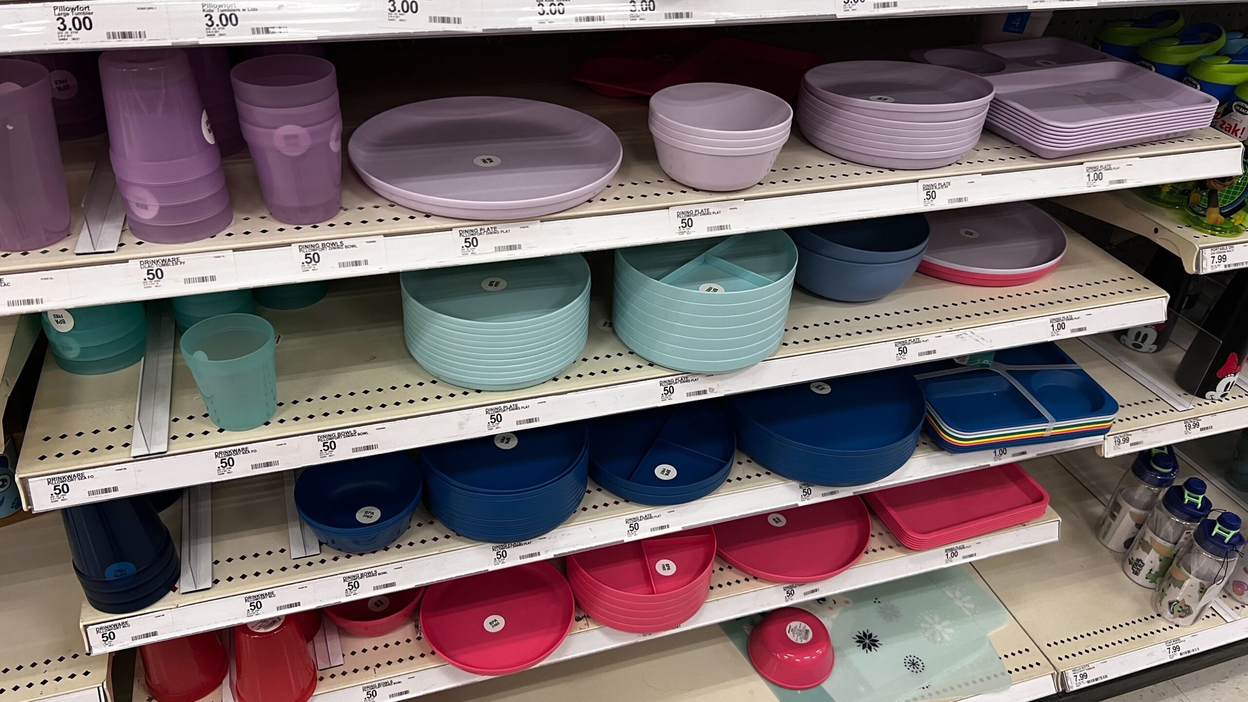 Pillowfort Kids Dinnerware scaled