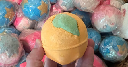kendall lush bath bombs