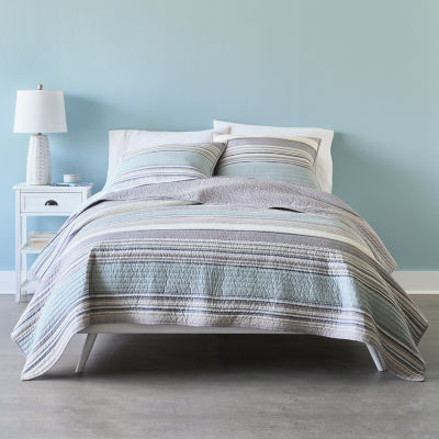 comforter set on bed