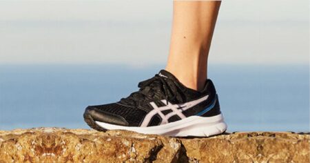 ASICS Womens JOLT Running Shoes