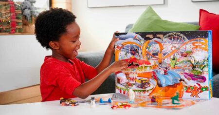 HOT WHEELS ADVENT CALENDAR