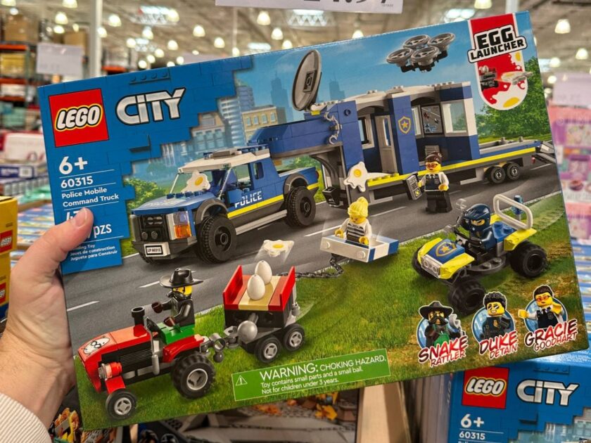 LEGO City Police Mobile Command Truck