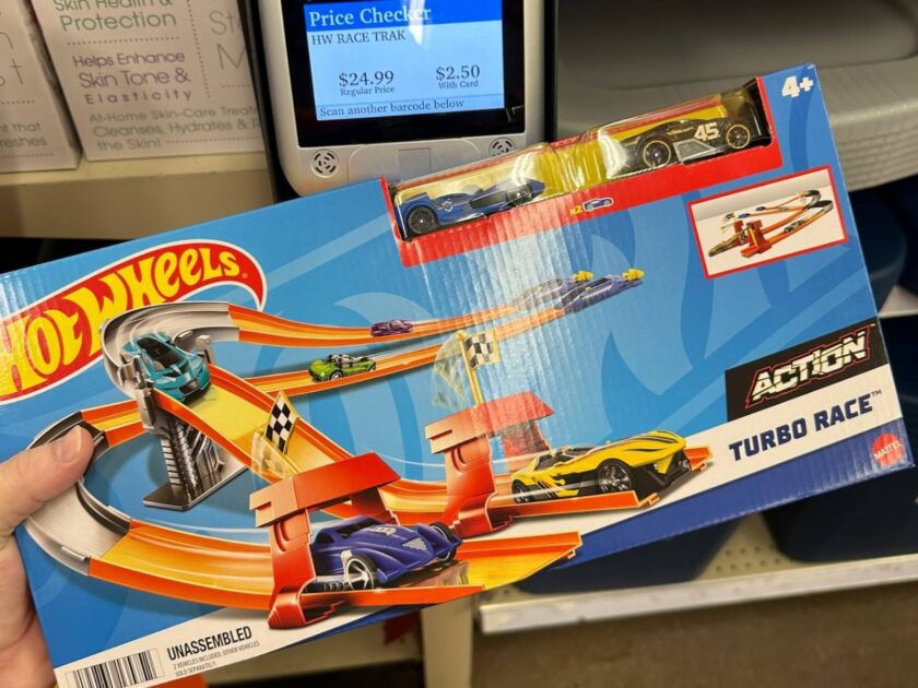 Hot Wheels Turbo Race Track