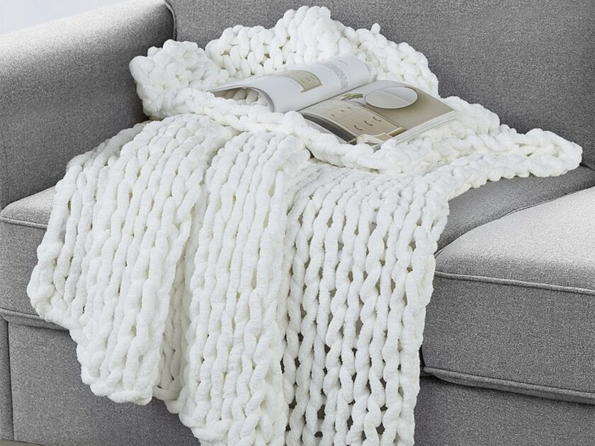 Kathy Ireland Chunky Knit Chenille Throw
