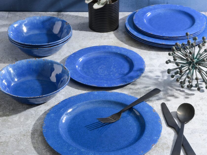 Laurie Gates by Gibson Mauna Melamine Piece Dinnerware Set