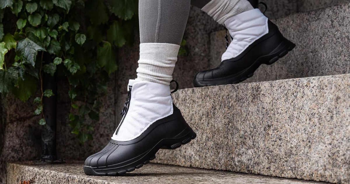 Sperry Womens SeaCycled Duck Float Zip Up Boot