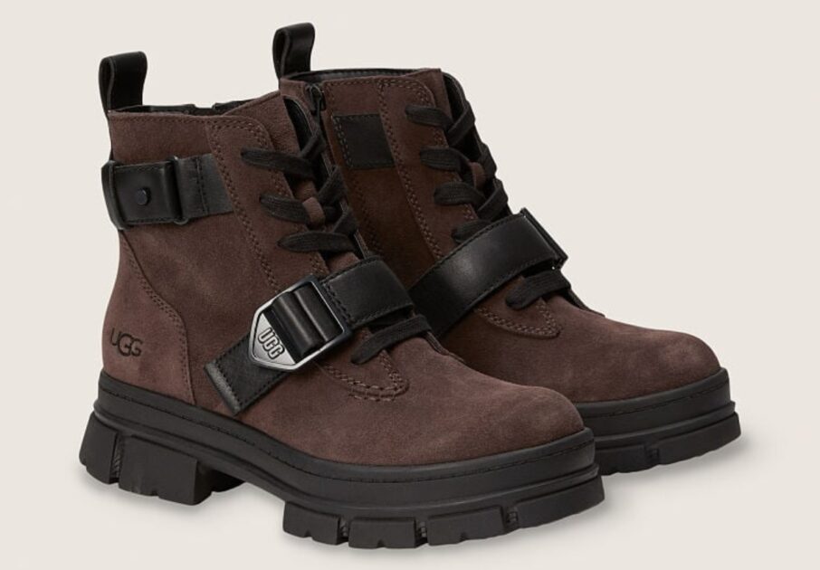 UGG Ashton Lace Up Boot e