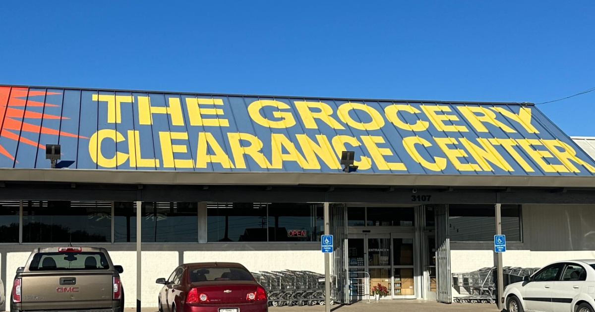 Grocery Outlet storefront