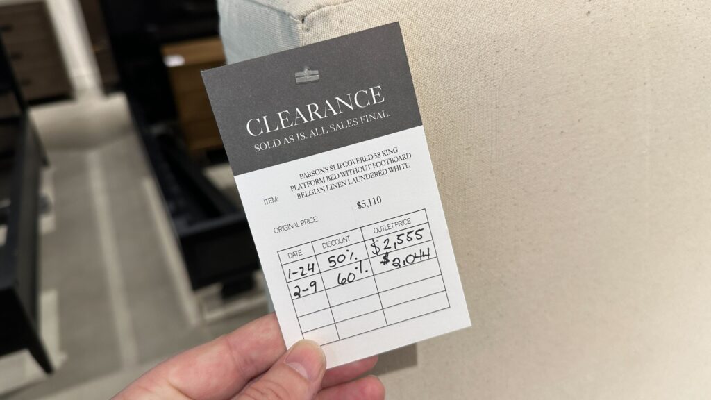 Percentage off of Restoration Hardware outlets