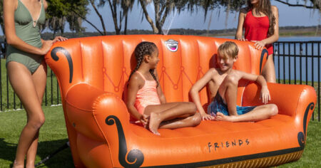 Friends Couch Sprayer