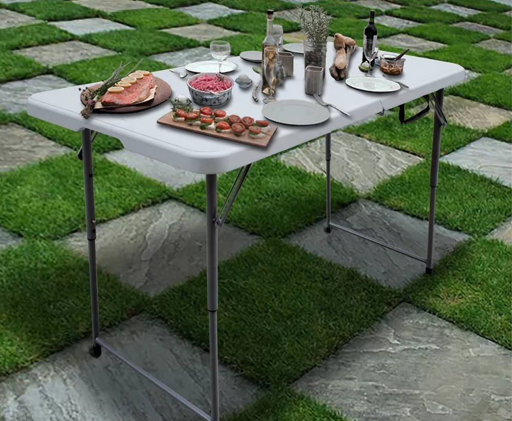 4' Folding Banquet Table 4' Folding Banquet Table