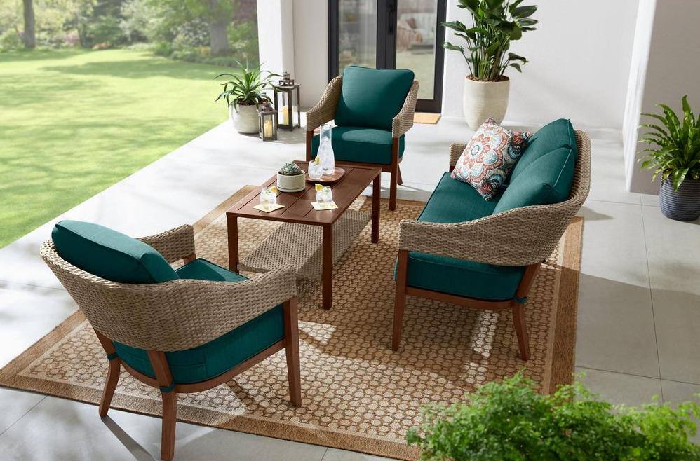 Leighton Patio Set