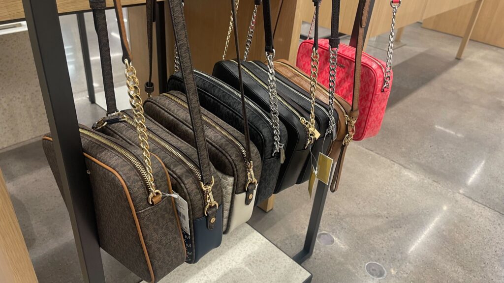 michael kors header bags close img scaled