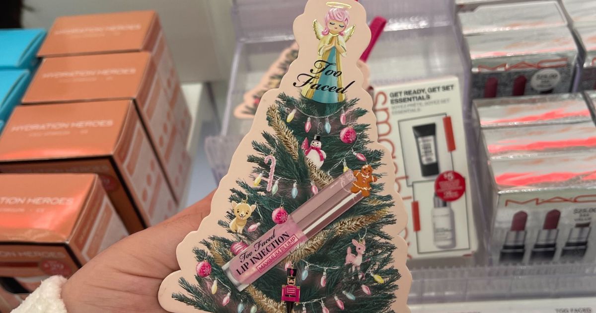 Too Faced Lip Injection Ornament