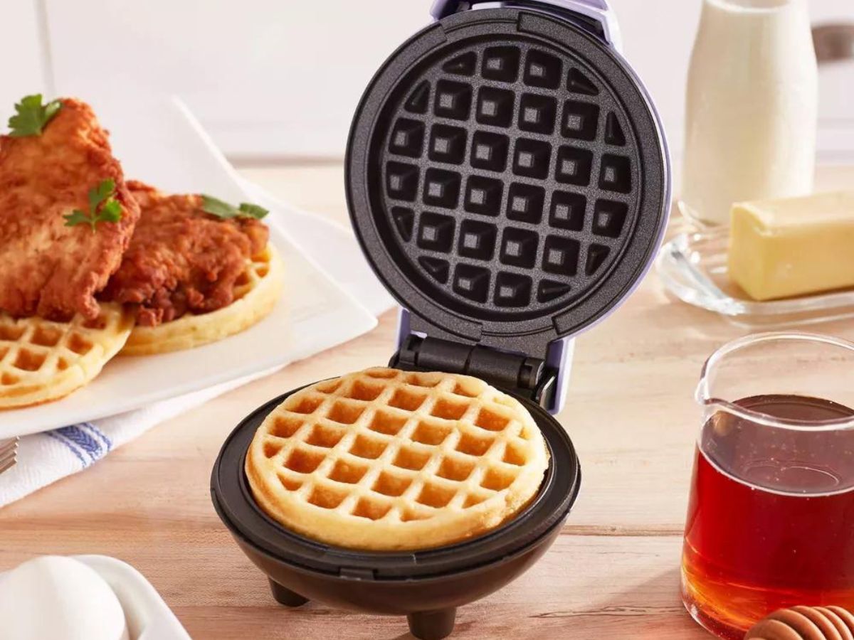 Dash Mini Waffle Maker