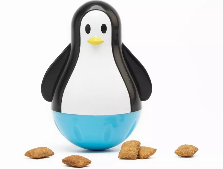 Temptations Snacky Penguin Chicken Flavor Cat Treats