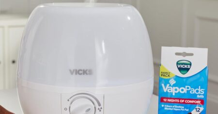 Vicks humidifier with a box of Vicks vapopads next to it