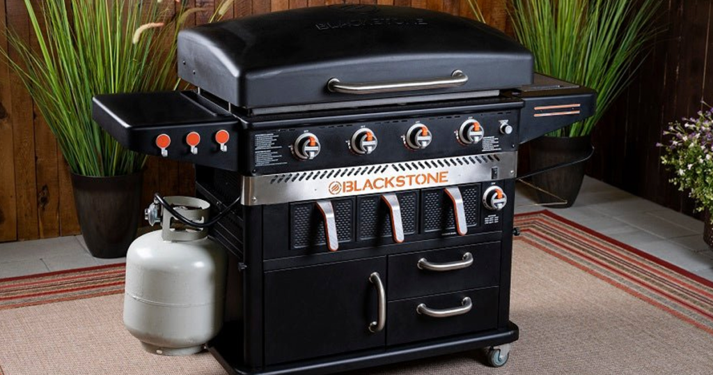 blackstone griddle on an outdoor rug