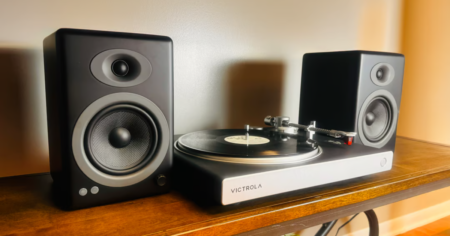 HeAudioengine Win A Victrola Turntable Bundle! Sweepstakes