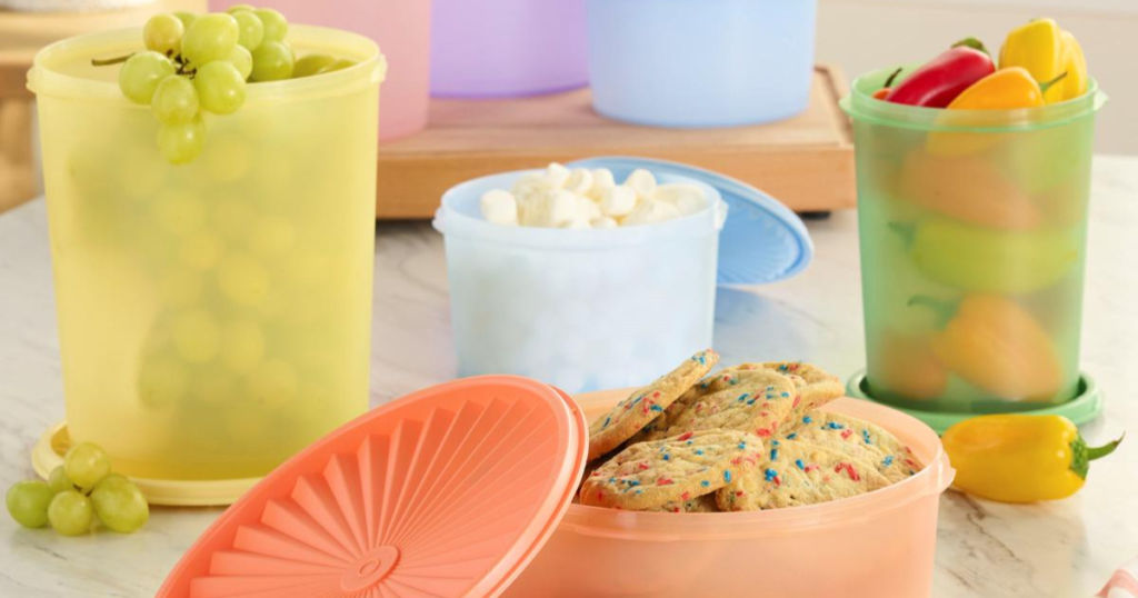 Tupperware Set