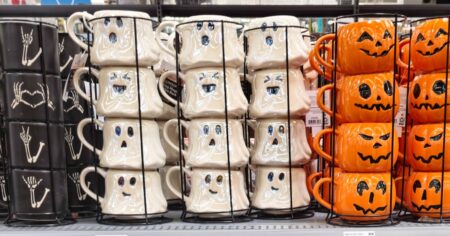 halloseen ghost mugs