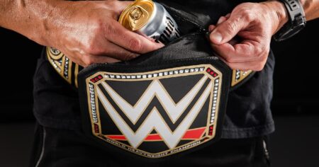 IGLOO WWE FANNY PACK