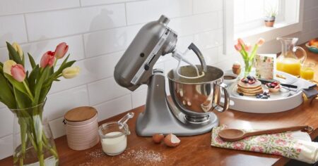 silver KitchenAid mixer