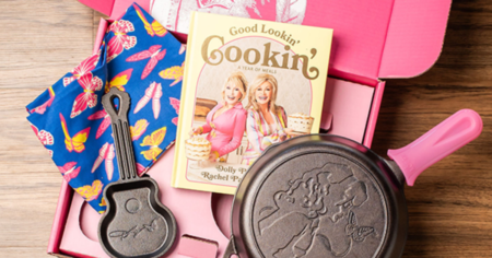 Lodge Cast Iron Good Lookin’ Cookin’ Gift Box Giveaway
