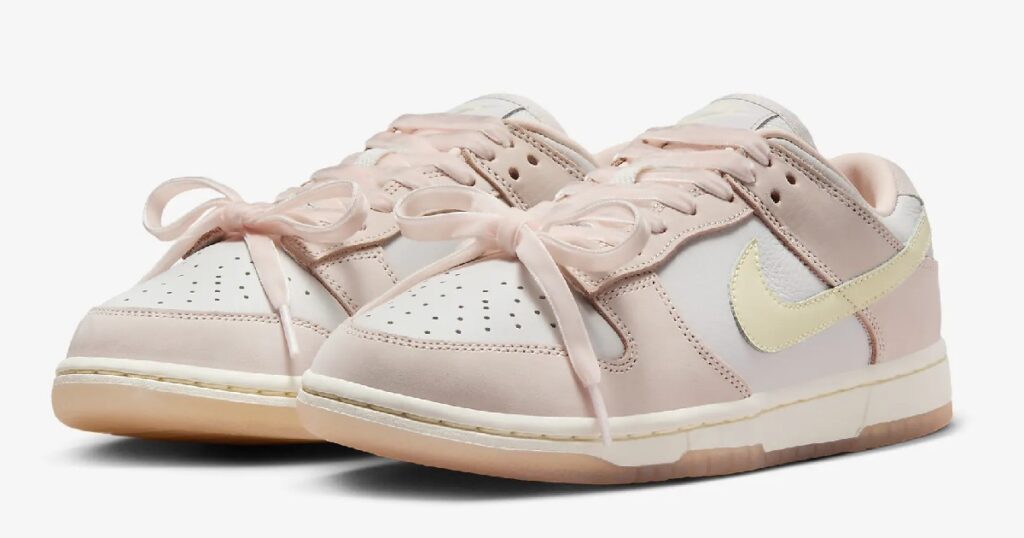 NIKE DUNK LOW LIGHT PINK