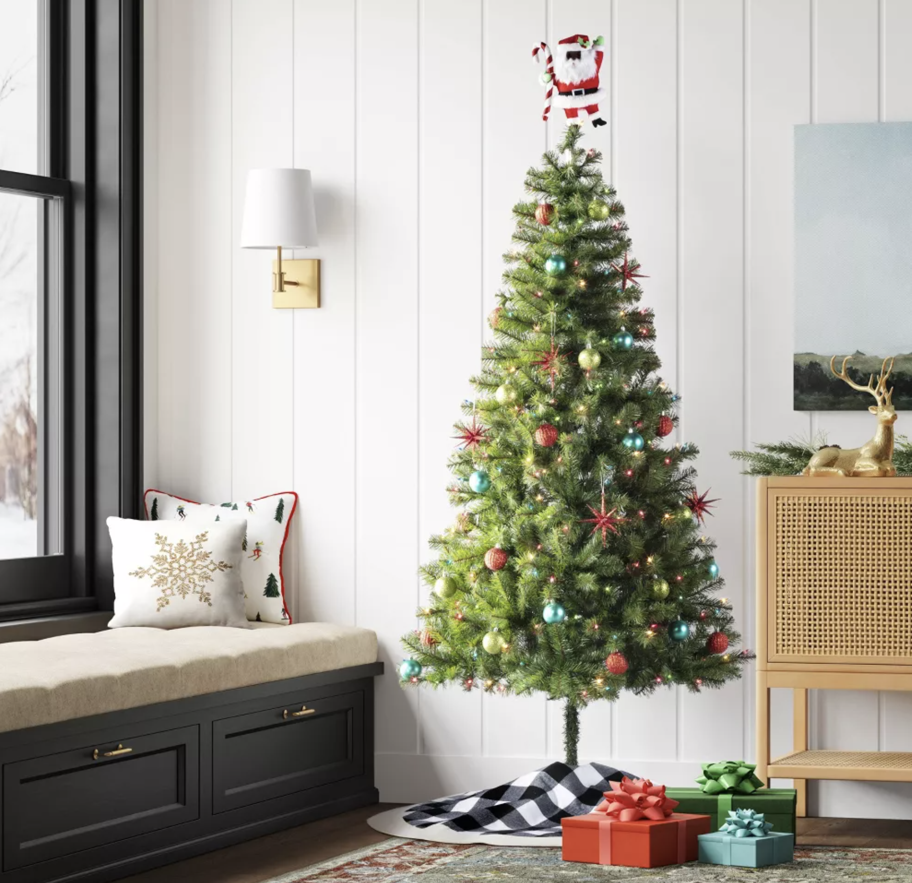 Pre Lit Alberta Spruce Christmas tree