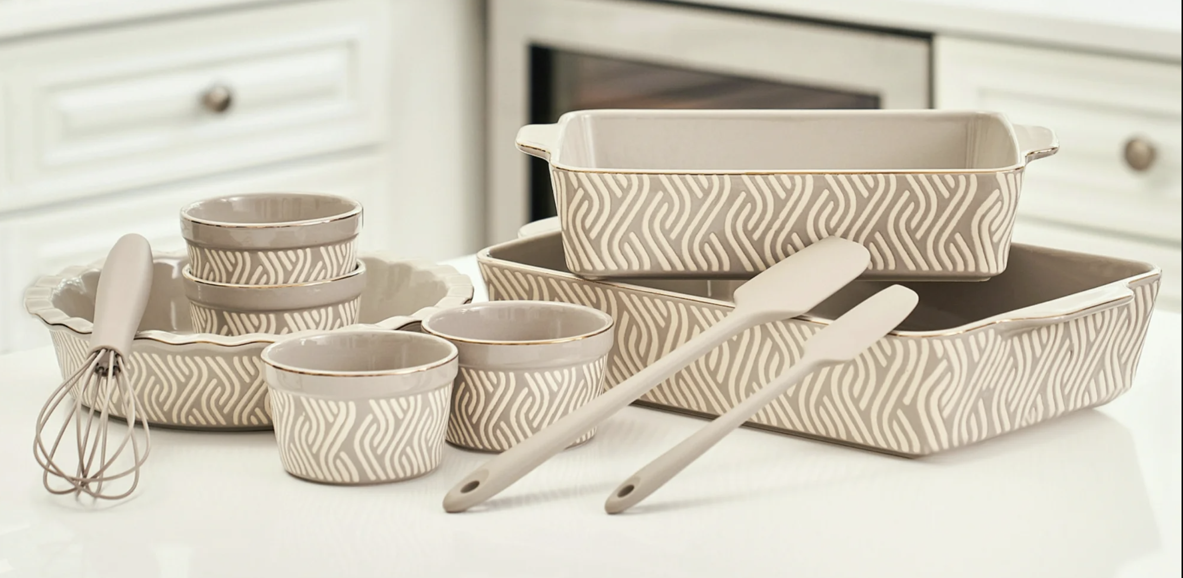 THyme and table casserole set
