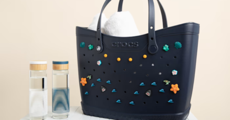 CROCS TOTE