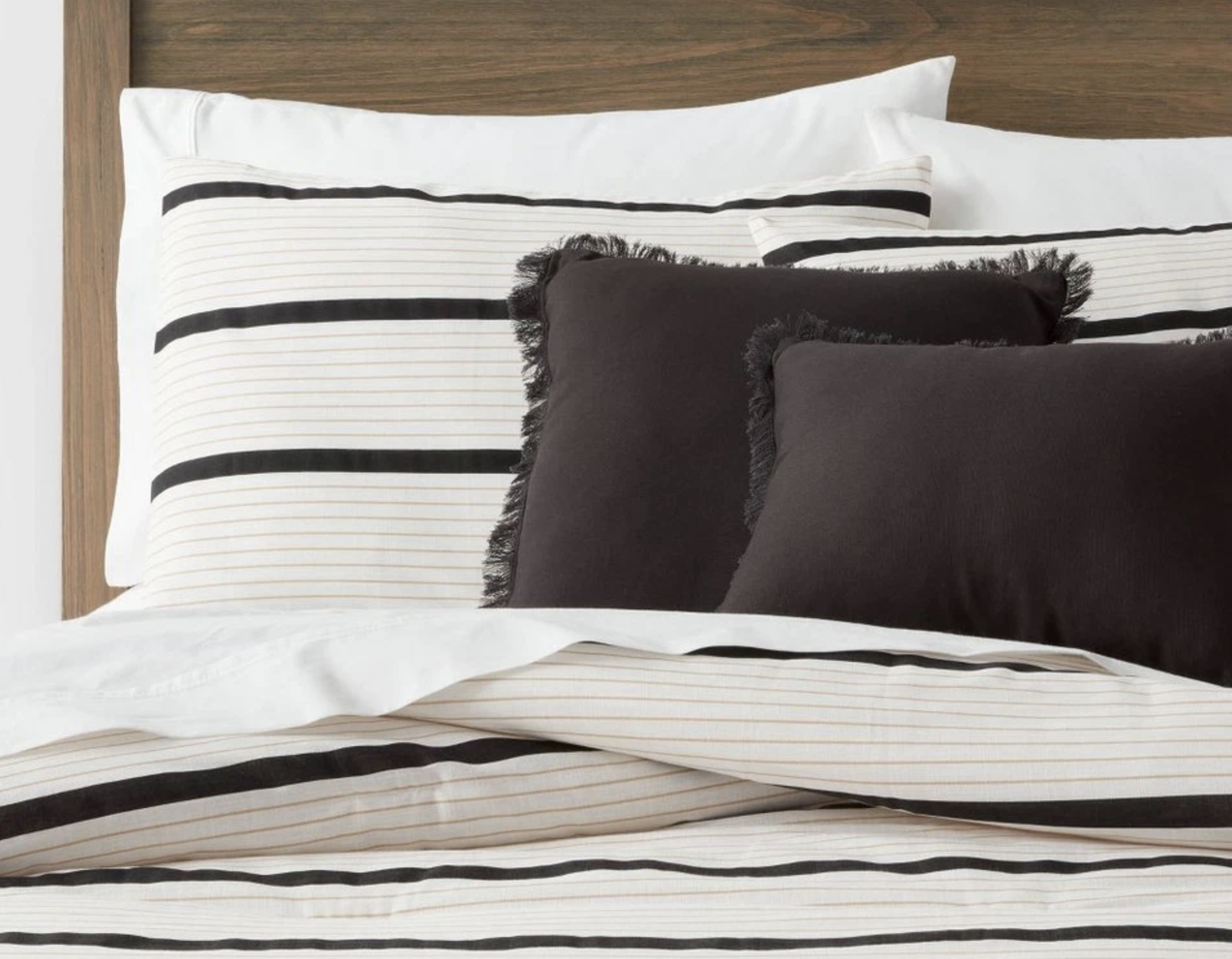 5pc Full:Queen Modern Stripe Comforter Set Off White Threshold