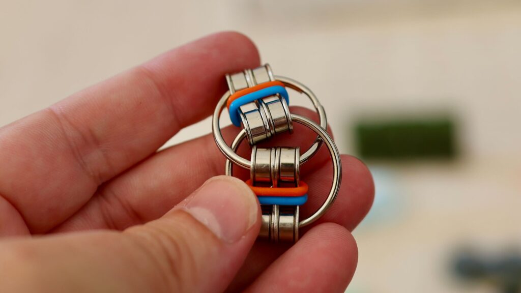 Think Link Quiet Fidget Toy