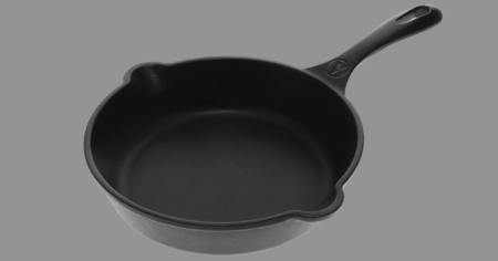 CAST IRON SKILLET